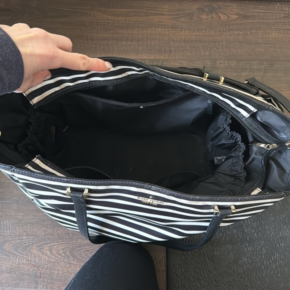 Kate Spade Tote - Picture 3 of 9